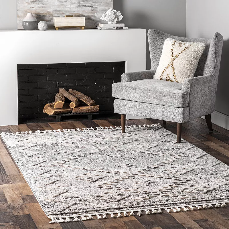 nuLoom Roxy Textured Diamond Tassel Area Rug