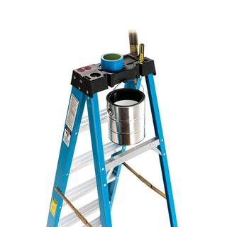 Werner 4 ft. Fiberglass Step Ladder with 250 lb. Load Capacity Type I Duty Rating FS104