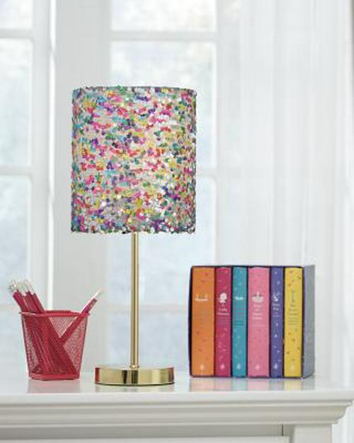 Signature Design by Ashley Maddy Glam 18.25 Youth Multicolored Sequined Drum Shade Single Table Lamp， Multicolor