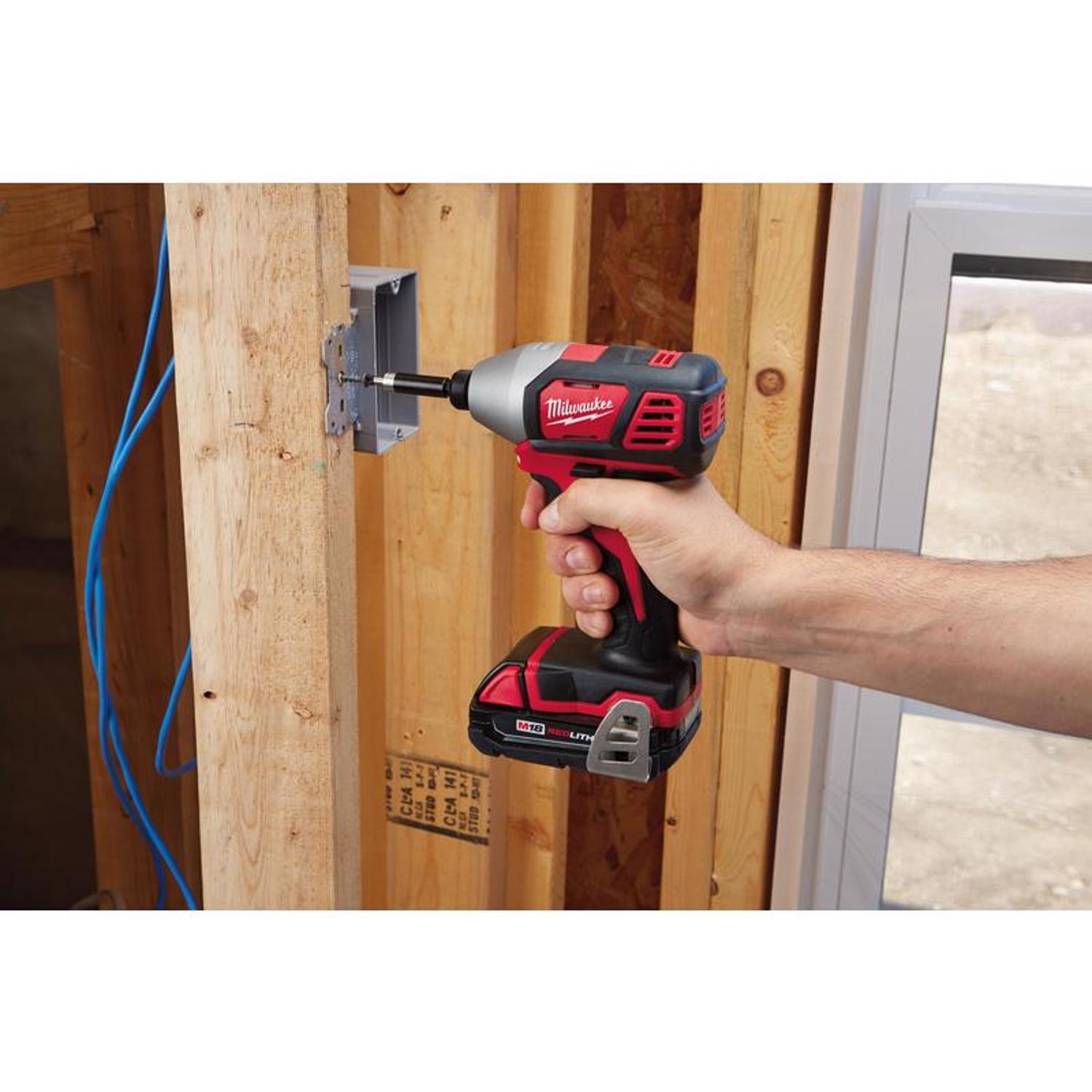 MW M18 18 V 1/4 in. Cordless Brushed Impact Driver Kit (Battery \u0026 Charger)