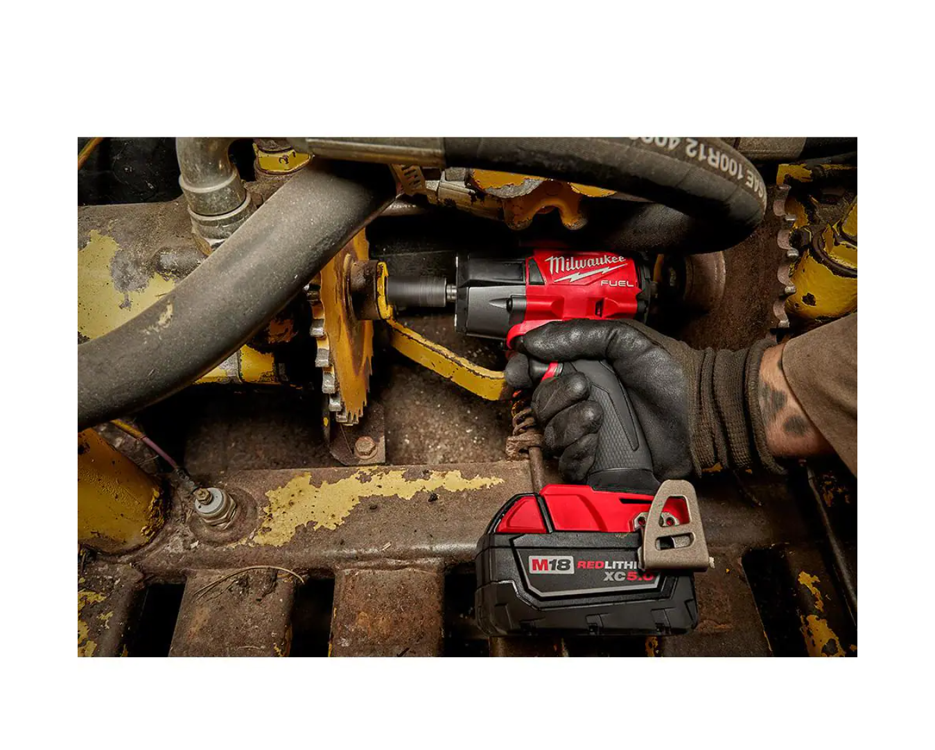 Milwaukee 2962-20-2880-20 M18 FUEL Gen-2 18V Lithium-Ion Brushless Cordless Mid Torque 1/2 in. Impact Wrench with Friction Ring with Grinder