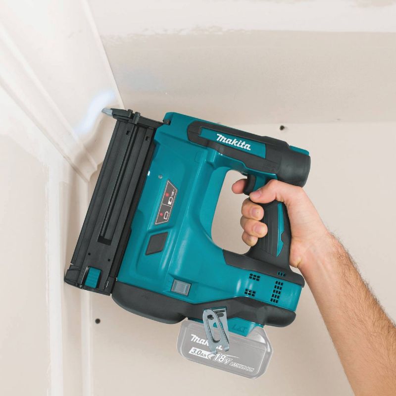 Makita 18V 16 Ga. Cordless Brad Nailer