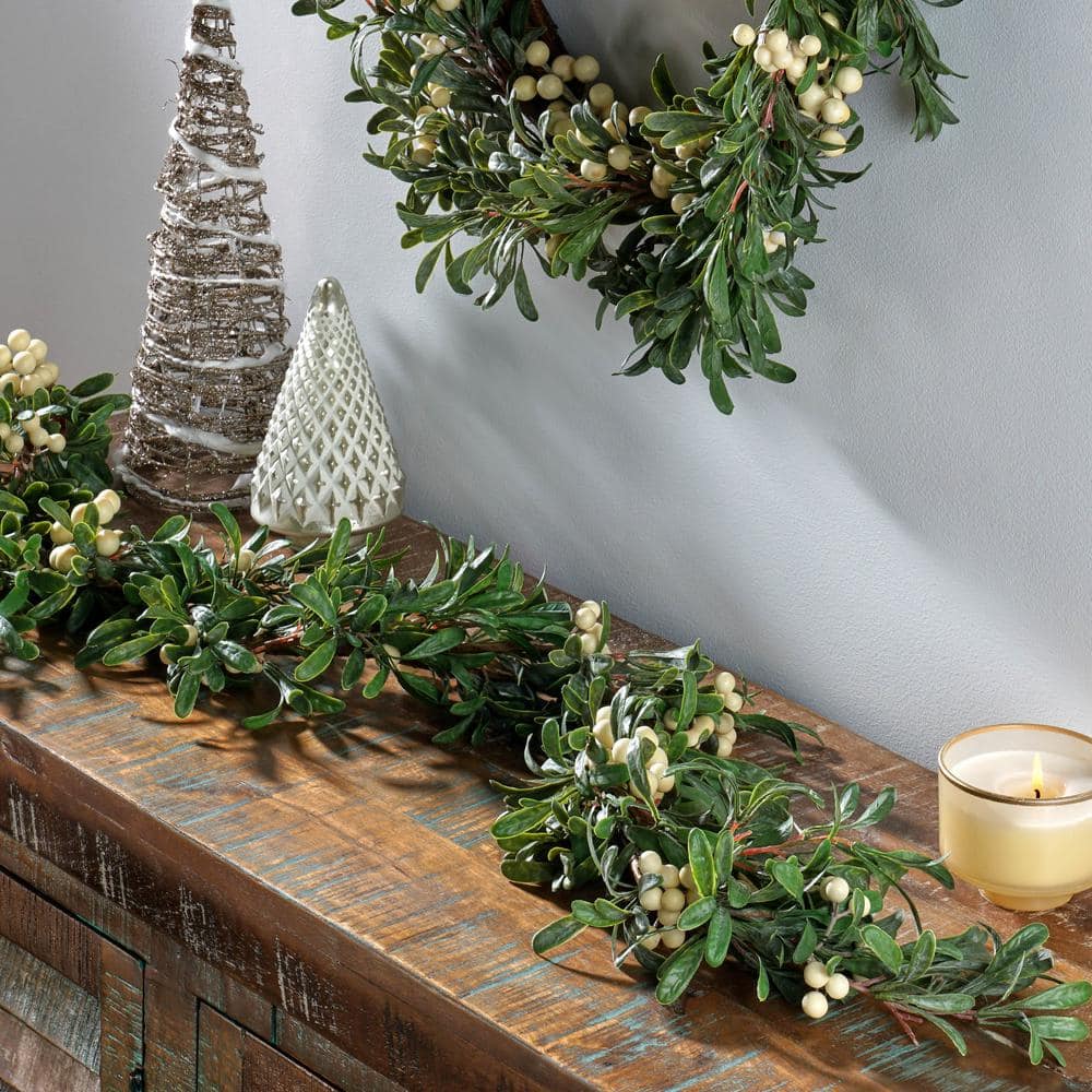 Mariette 4.5 ft. Snowberry Artificial Christmas Garland 107823