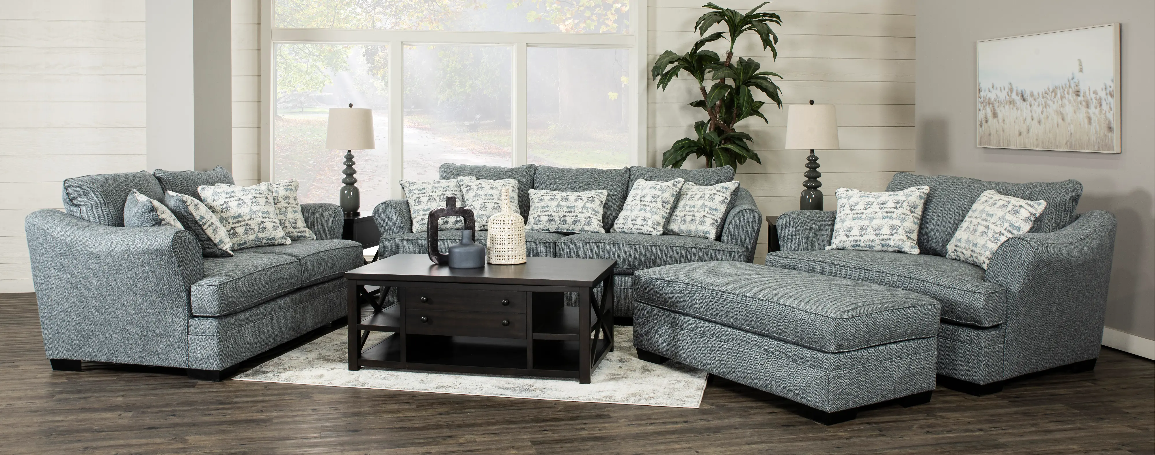 Acropolis Blue Loveseat