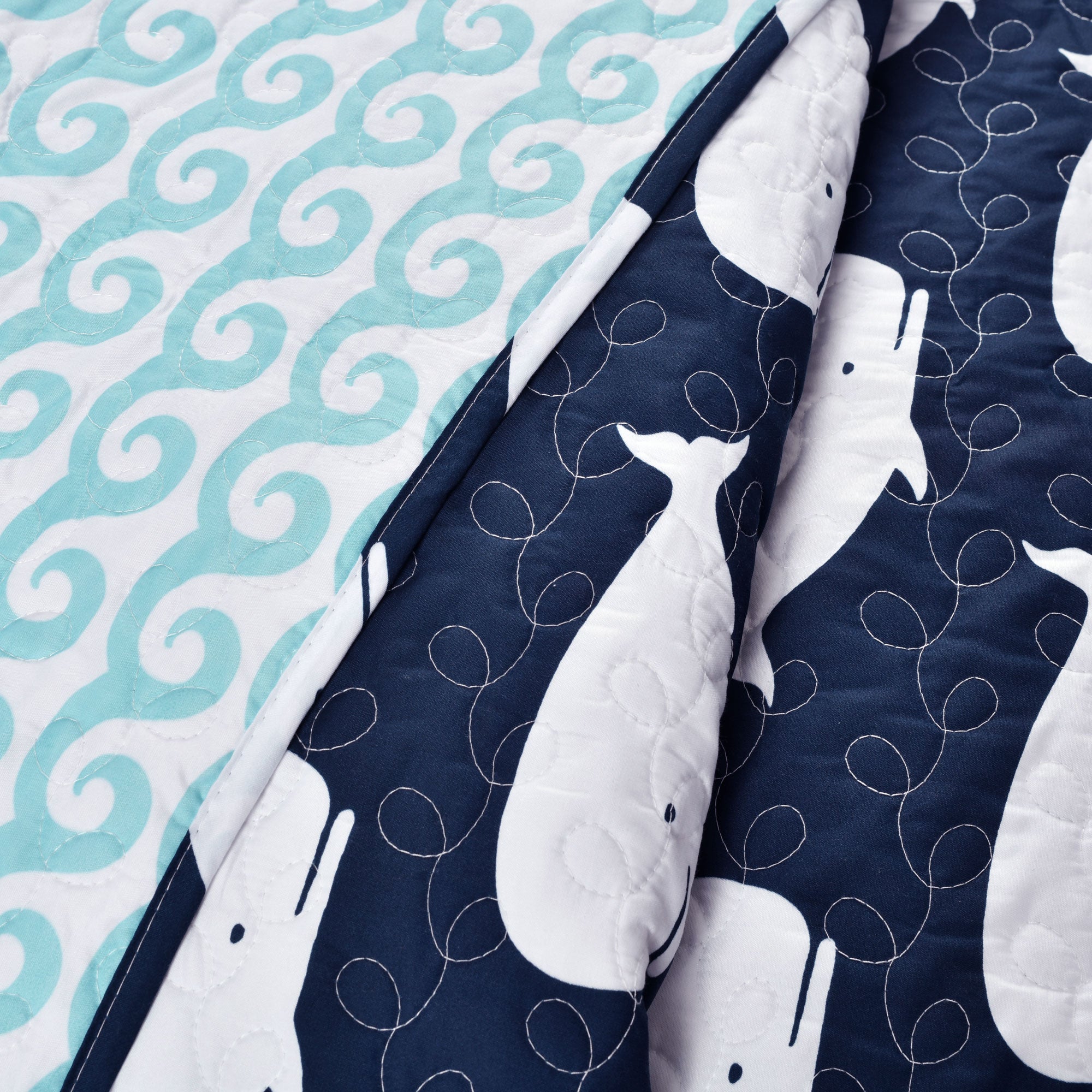 Whale Quilt 4 Piece Set Twin Size