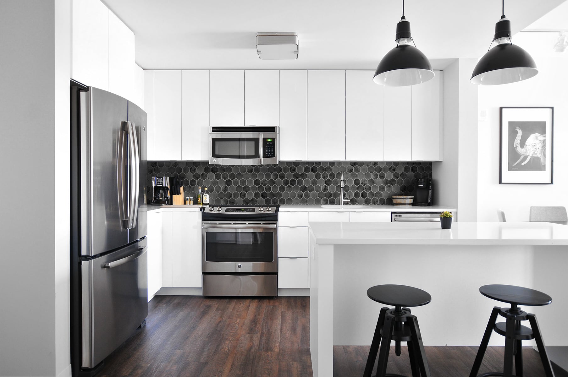 Inlay Hexagon Peel-and-Stick Wallpaper in Cosmic Black and Silver