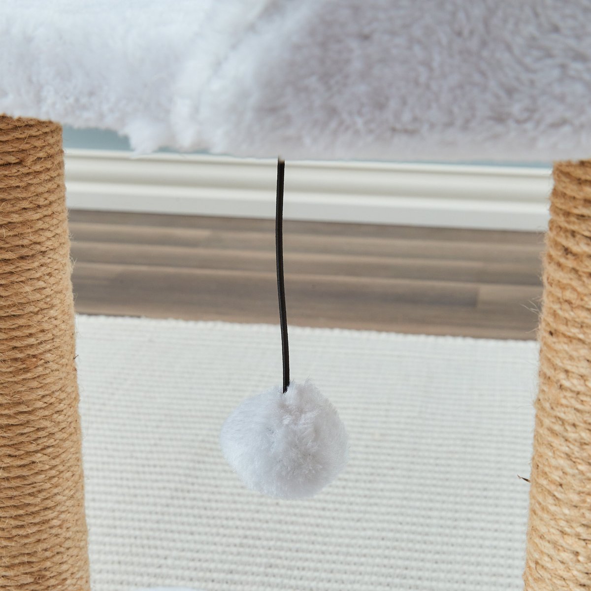 Two By Two The Linden Twin Sisal Cat Tree， Small， Ivory