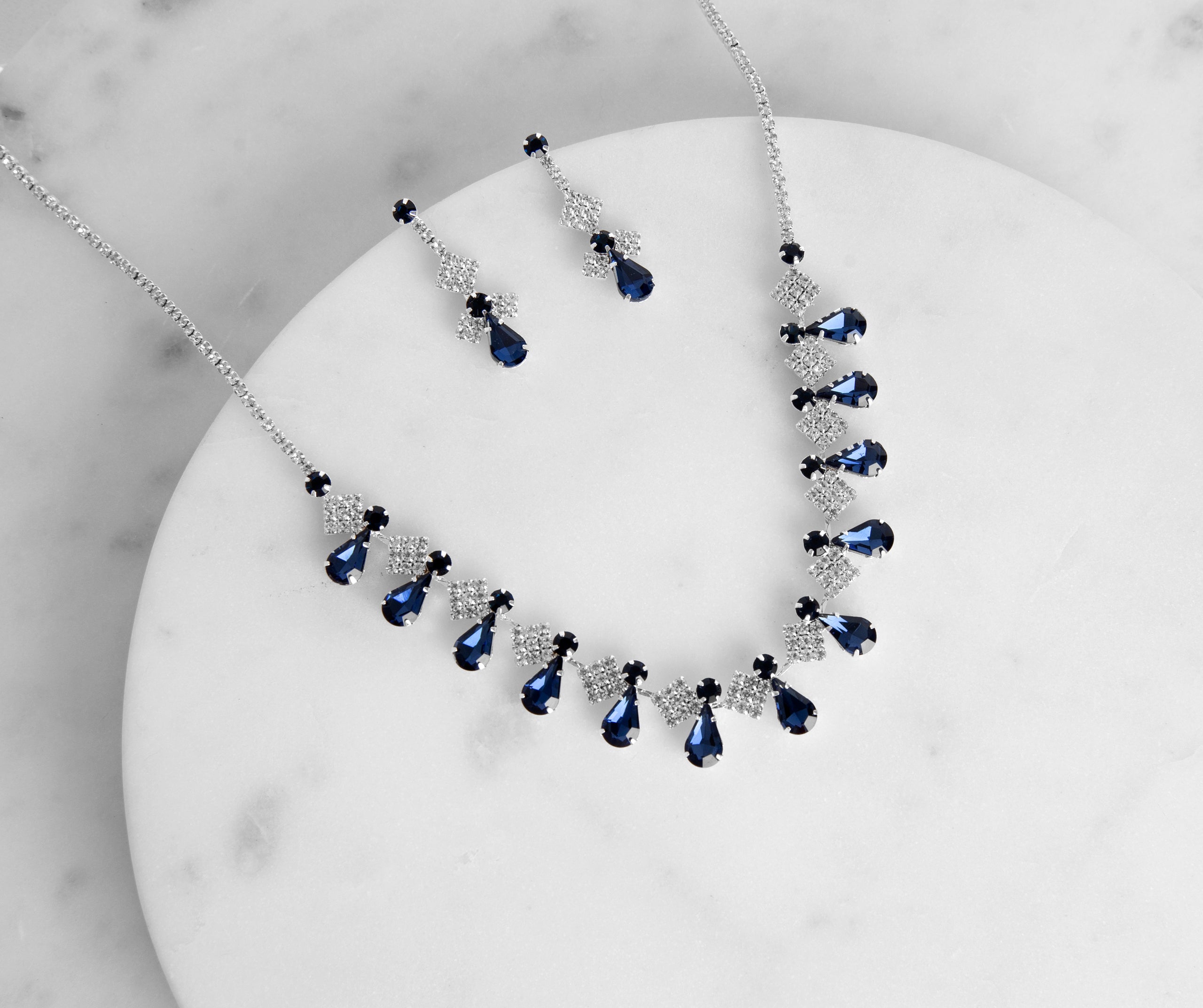 Value Me Jewel Necklace Set