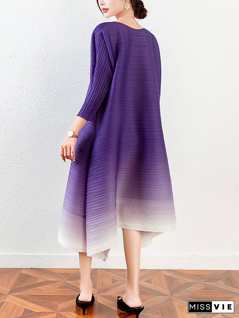 Original Long Sleeves Loose Pleated Gradient Round-Neck Midi Dresses