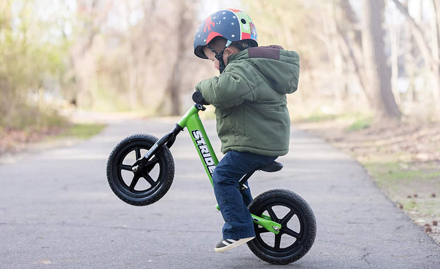 Strider - 12 Sport Kids Balance Bike， No Pedal Training Bicycle， Lightweight Frame， Flat-Free Tires， For Toddlers and Children Ages 18 Months to 5 Years Old (Green)