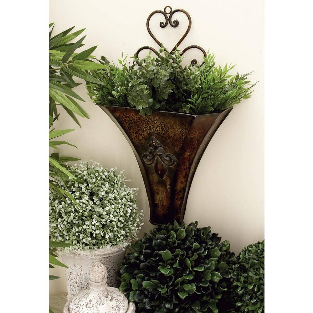 Litton Lane 18in. Medium Brown Metal Scroll Indoor Outdoor Hanging Wall Planter (2- Pack) 75727