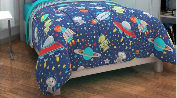 Mainstays Kids Blue Outer Space Comforter 2 Piece Set， Twin