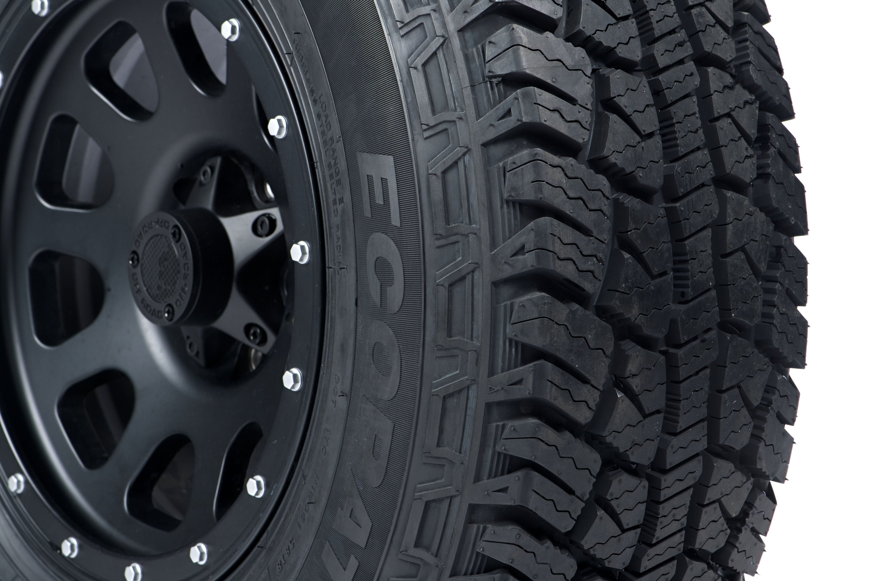 Travelstar EcoPath A/T All-Terrain Tire - 245/70R16 107T