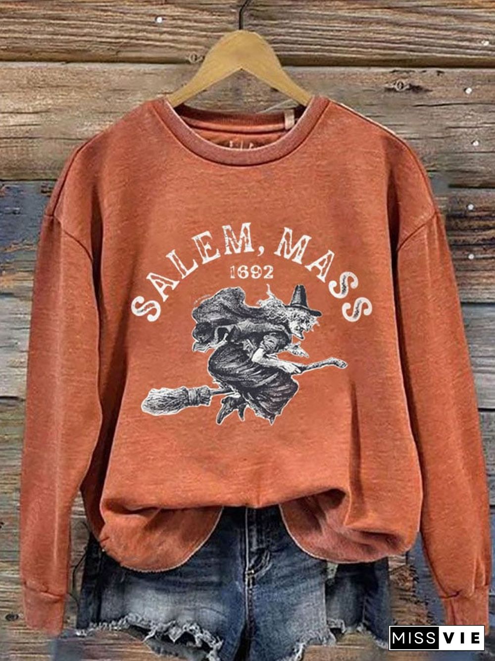 Women's Salem Mass 1692 Halloween Casual Sweatshirt