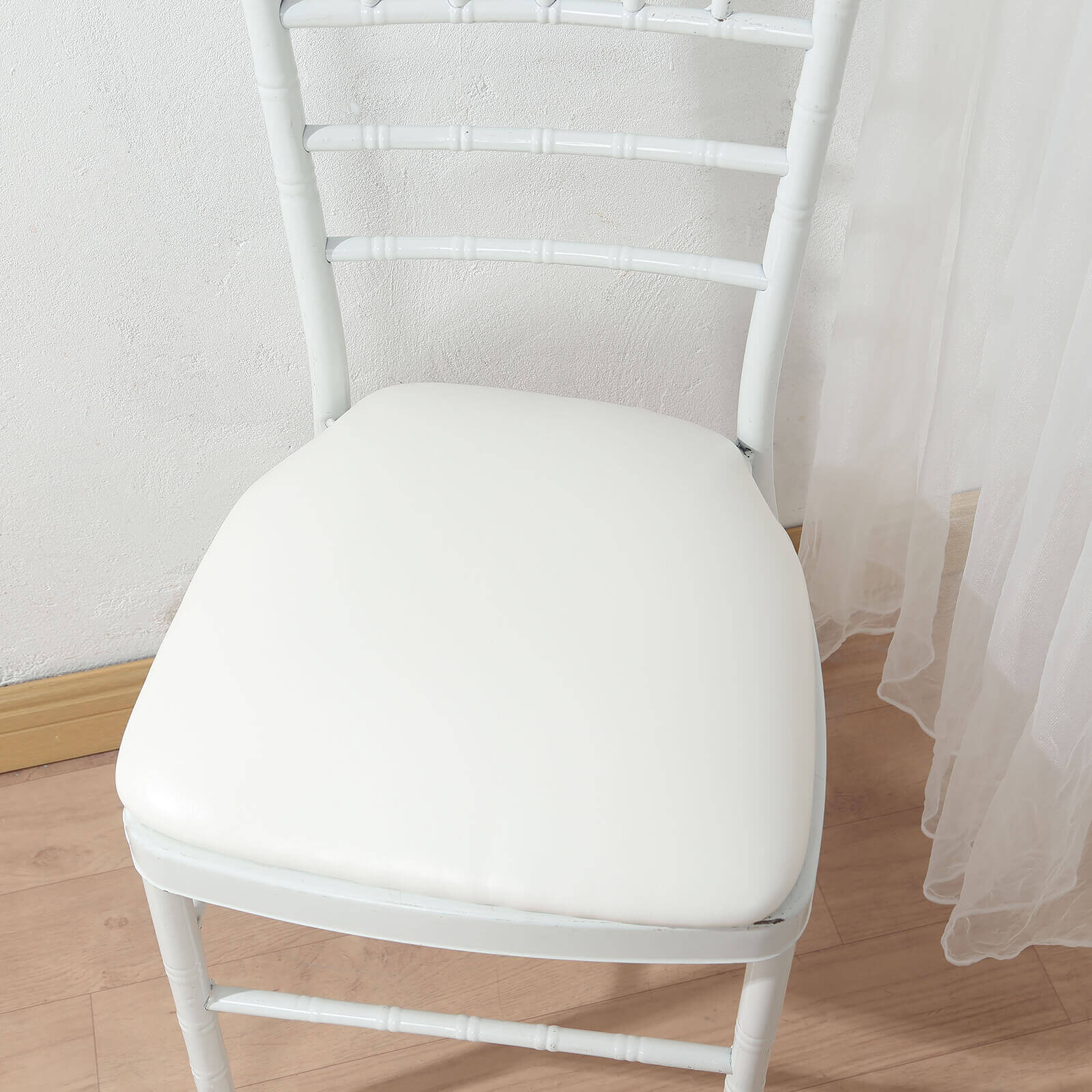 5 Pack White PU Leather Chiavari Chair Cushion Pads with Wood Backing, 1.5