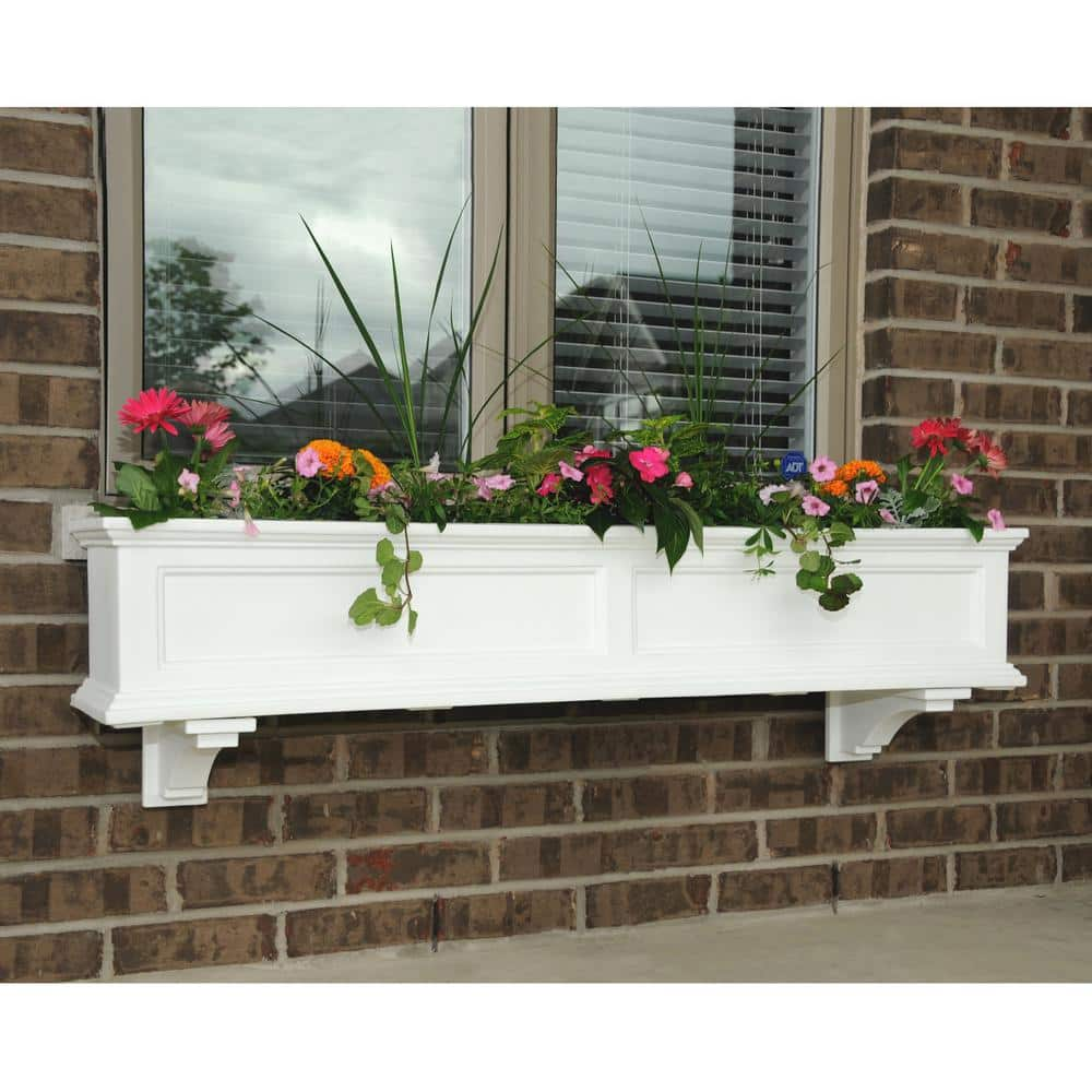 Mayne Fairfield 60 in. x 11 in. Self-Watering White Polyethylene Window Box 5824W