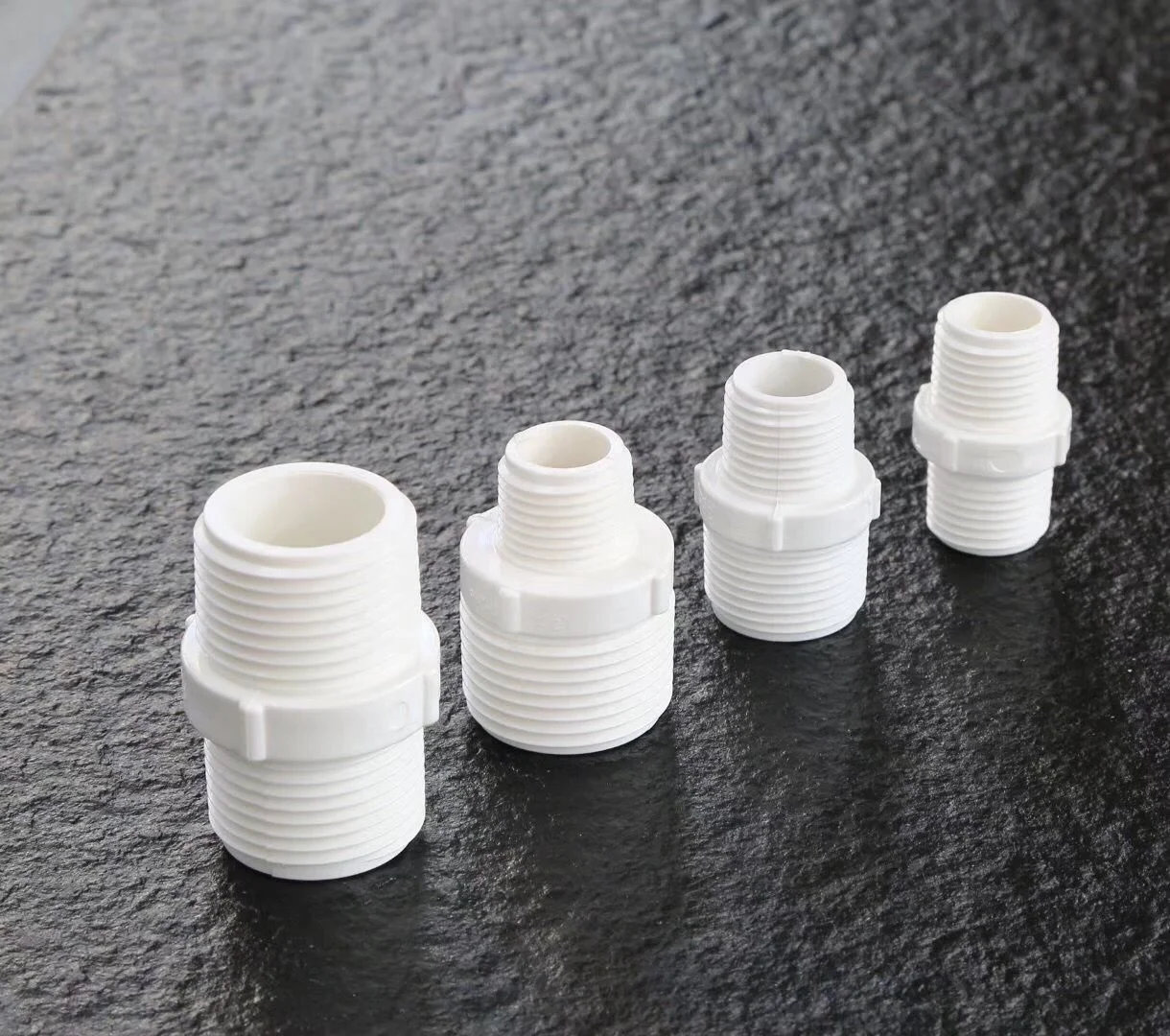 BS4346 Standard UPVC BSP Thread Connector PVC Plastic Nipple Connector