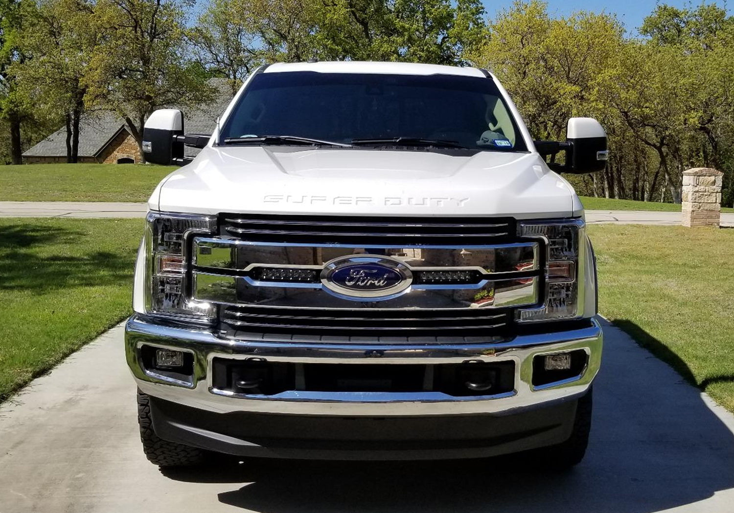 iJDMTOY Front Grille LED Light Bar Kit Compatible With 2017-2019 Ford Pre-LCI F250 F350 Lariat King Ranch， Includes (2) 30W CREE LED Lightbars， Mounting Bezels/Brackets， On/Off Switch Relay Wirings