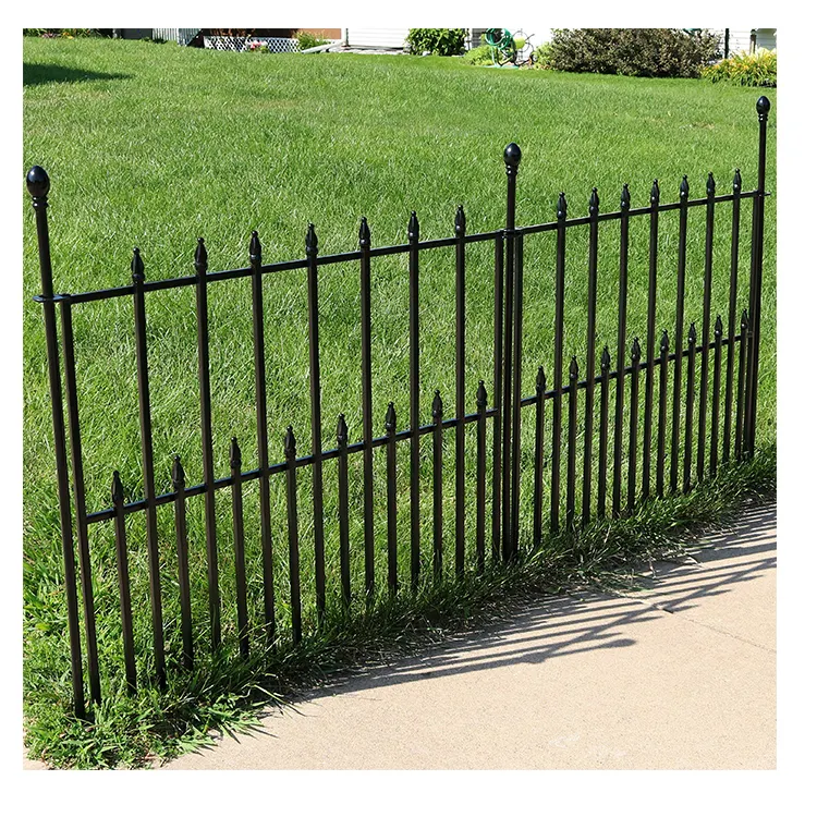 Professional manufacturer supply decorative wrought iron fence simple iron fence design