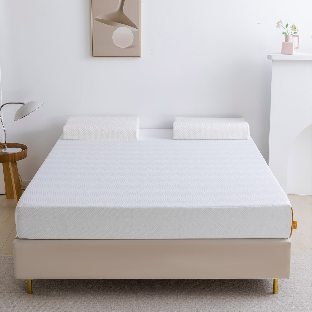 Gel Infused Memory Foam Mattress  8 Inch Medium Feel Mattress Ventilated Copper Memory Foam Mattress  Full  White