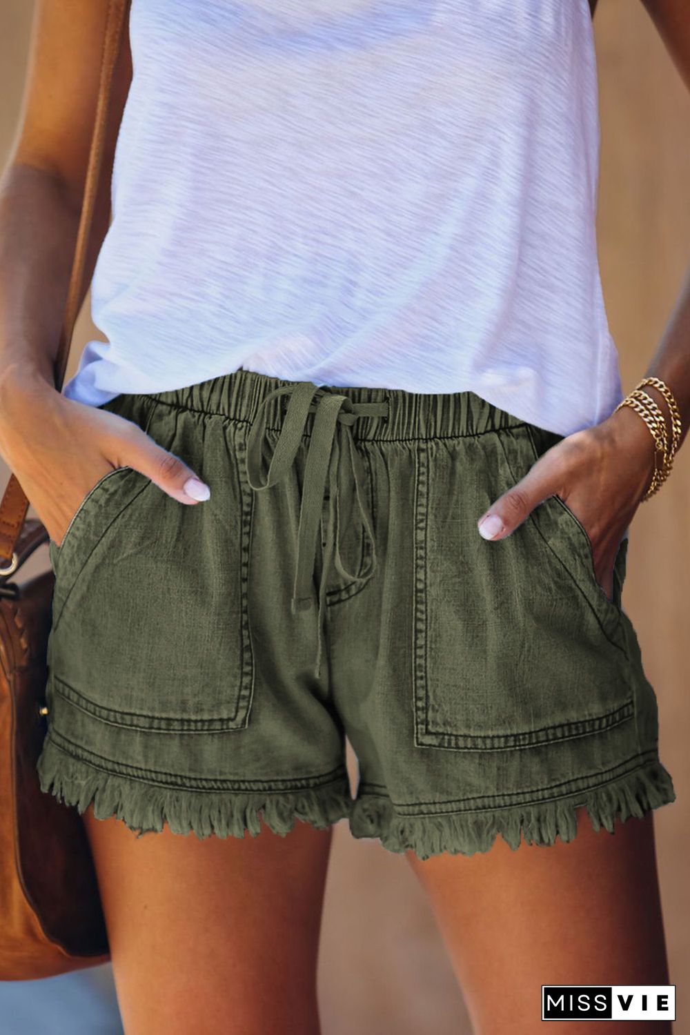 Green Casual Pocketed Frayed Denim Shorts