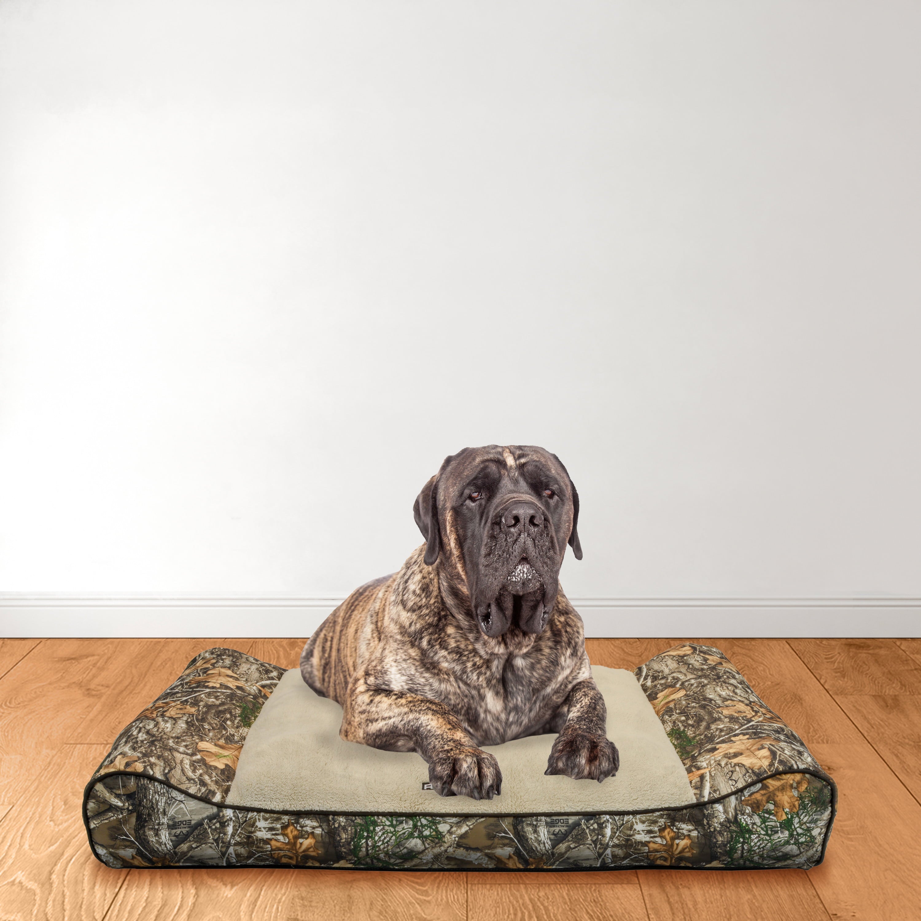 Realtree Edge Camo Bolster Pet Bed - Brown