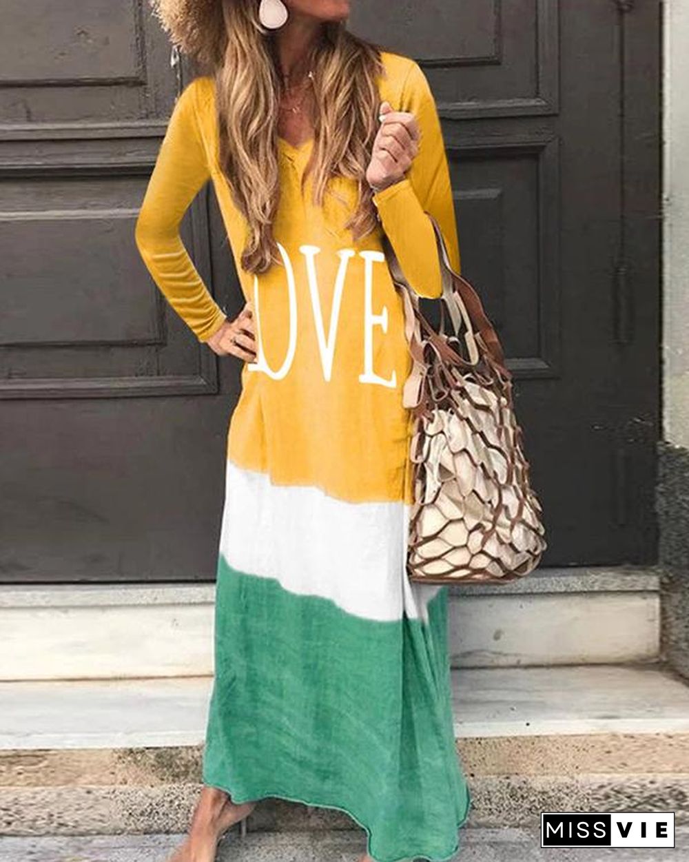 Color Block Contrast Letter Print Long Sleeve Maxi Shift Dress