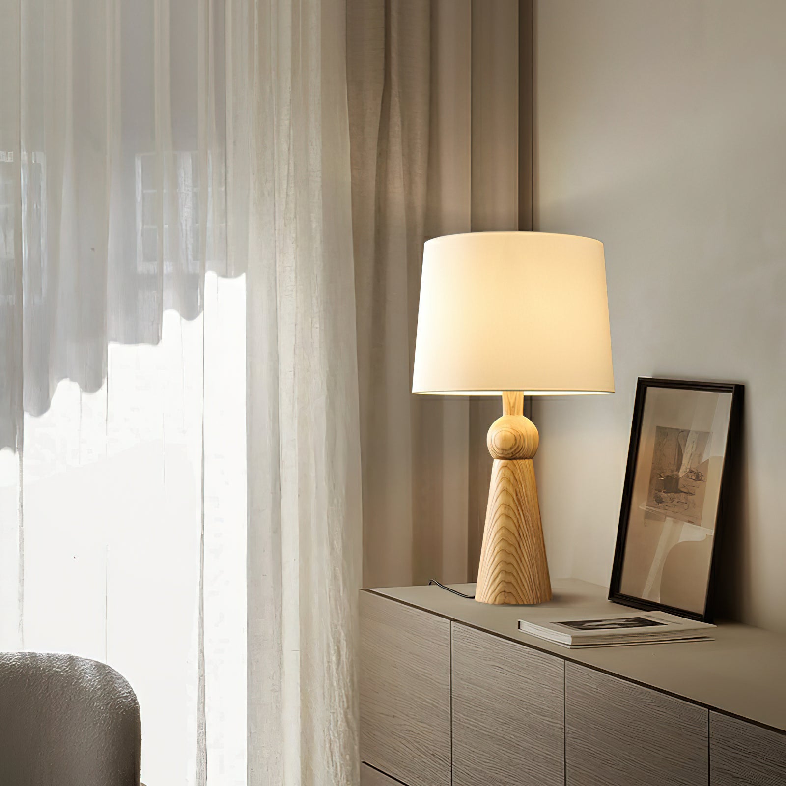 Bella Table Lamp