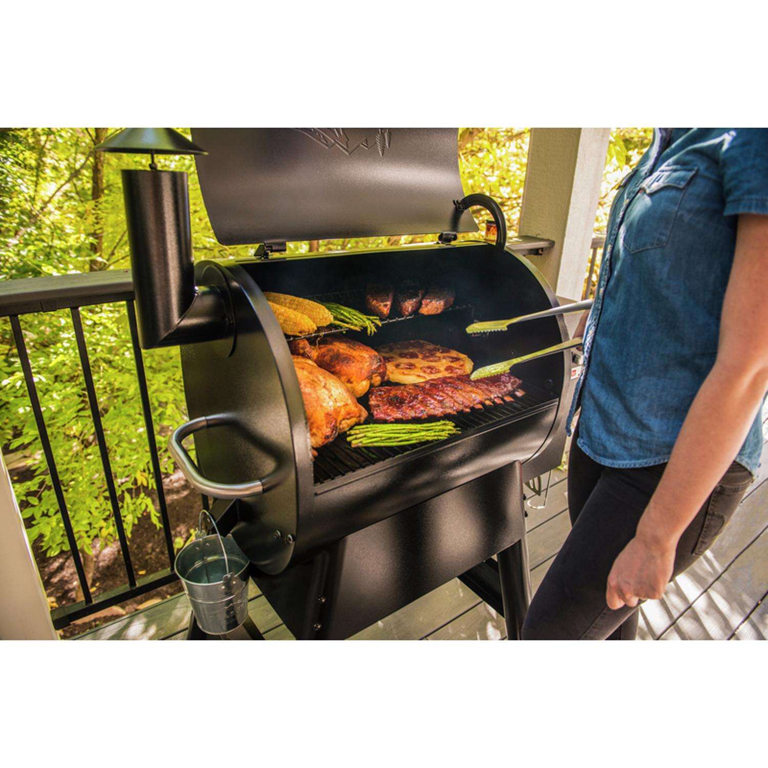 Traeger Pro 575 Wood Pellet WiFi Grill Bronze