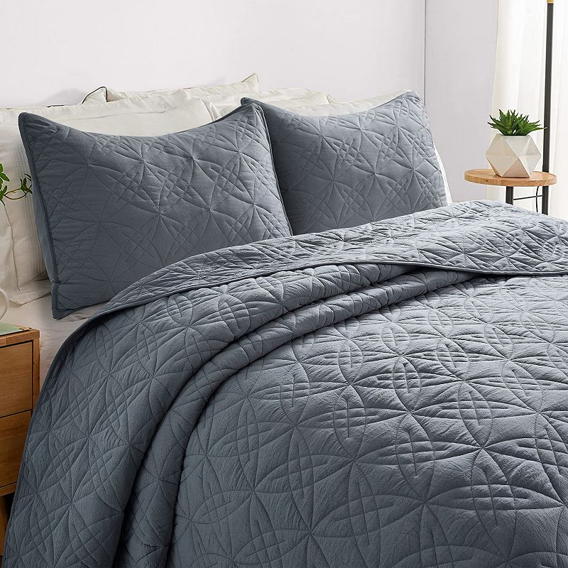 Unikome Ultra Soft Quilted Reversible Solid Quilt Set with Shams