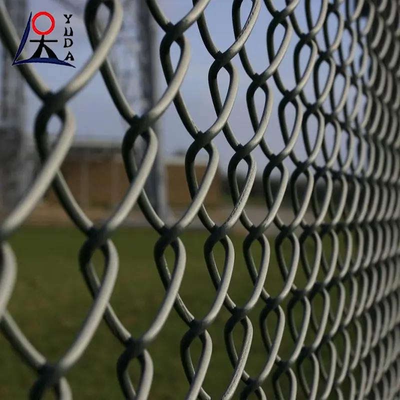 Factory supply galvanized chain link fence warehouse privacy chain link wire mesh fence wall mesh weight per meter