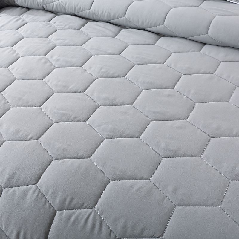 Dream On Honeycomb Down-Alternative Blanket