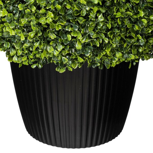 Vickerman 24 Artificial Green Boxwood Ball.