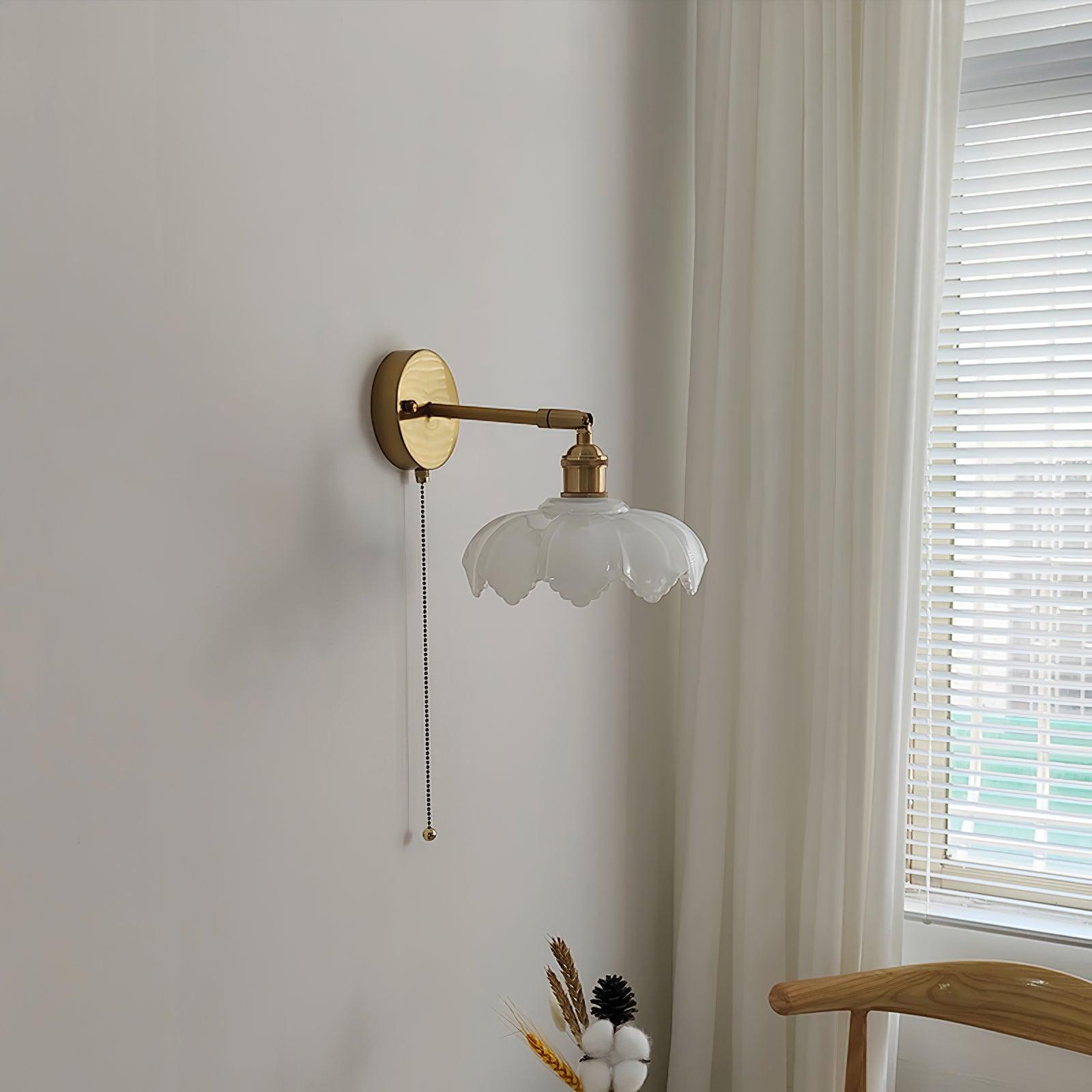 Lotus Rotatable Wall Lamp