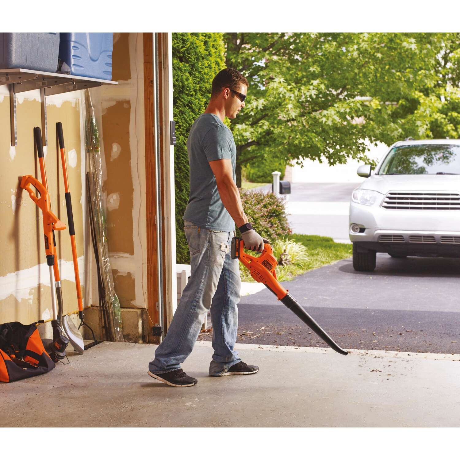 Black+Decker LCC221 10 in. 20 V Battery Edger/Trimmer Kit (Battery and Charger)