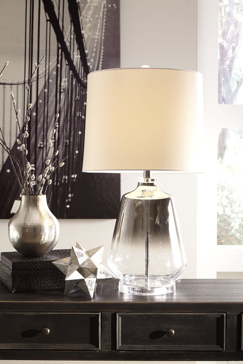 Jaslyn Glass Table Lamp