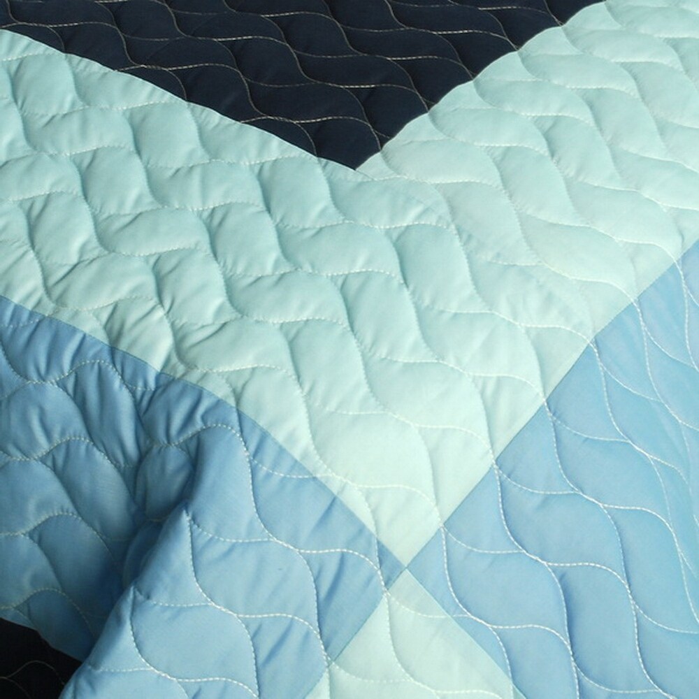 Ocean Star 3PC Vermicelli Quilted Patchwork Quilt Set (Full/Queen Size)