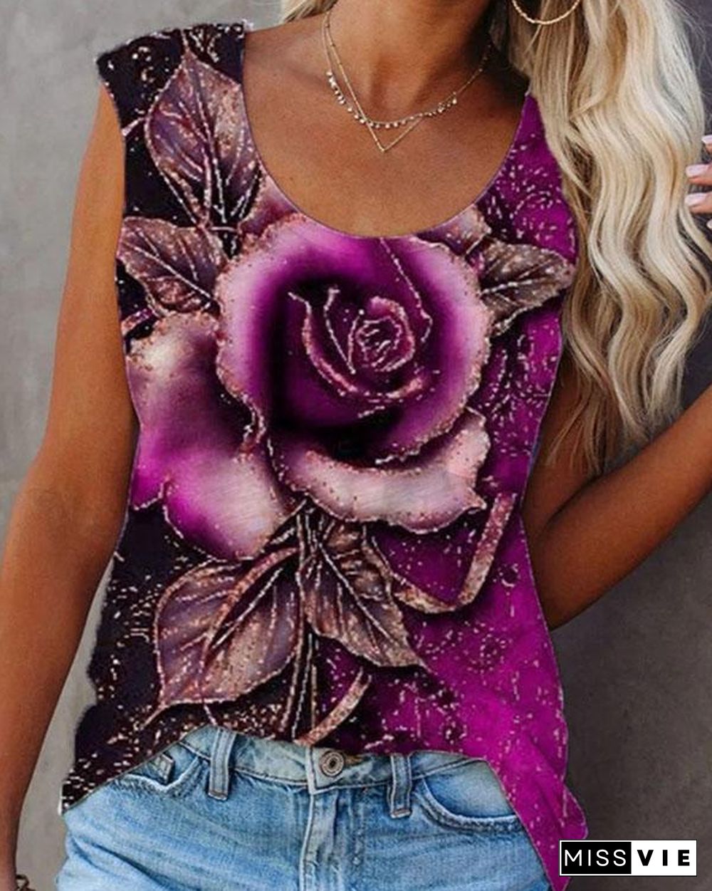 Plus Size Vintage Rose Print Sleeveless Crew Neck Tank Tops