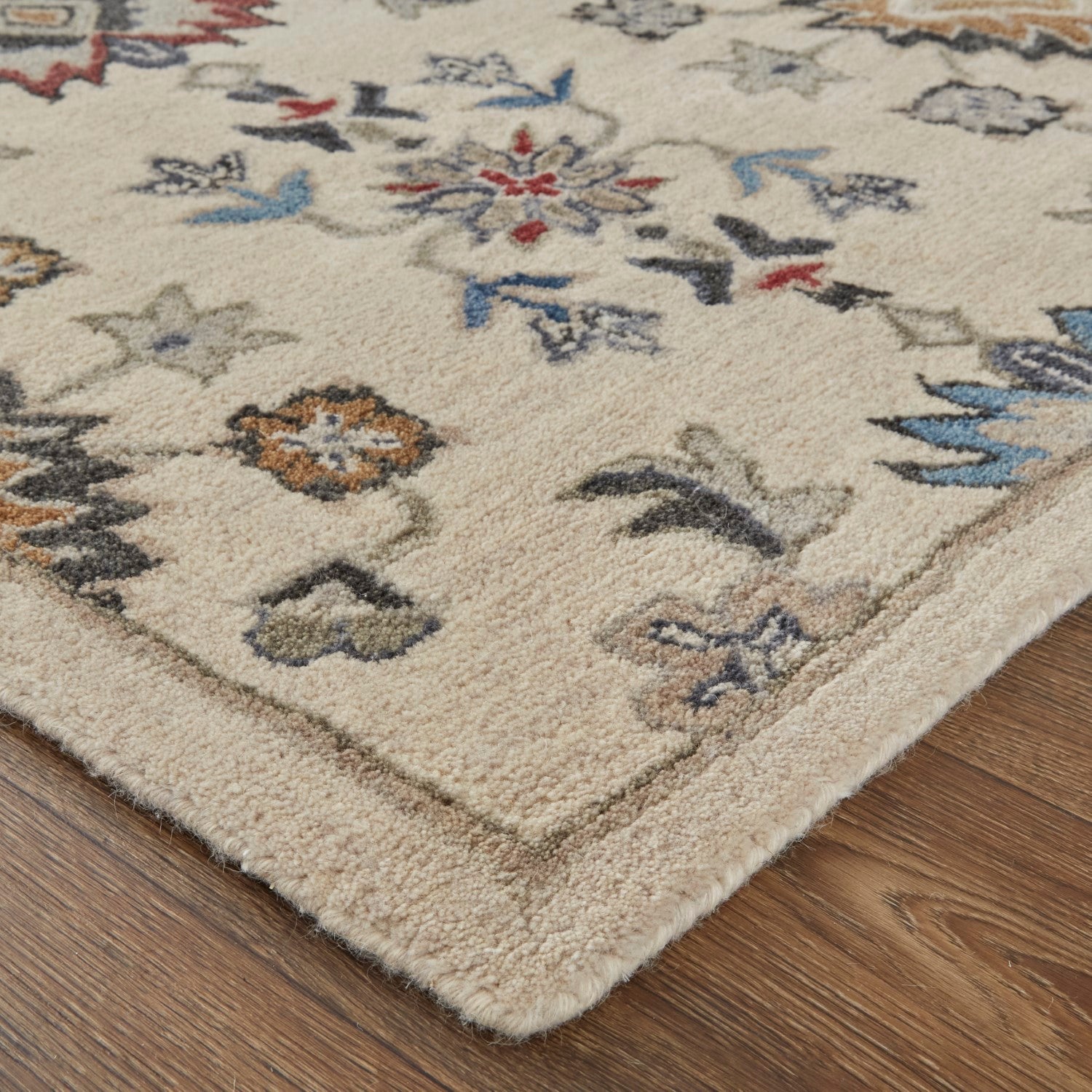 Mattias Hand Tufted Ornamental Ivory Sand/Blue/Red Rug