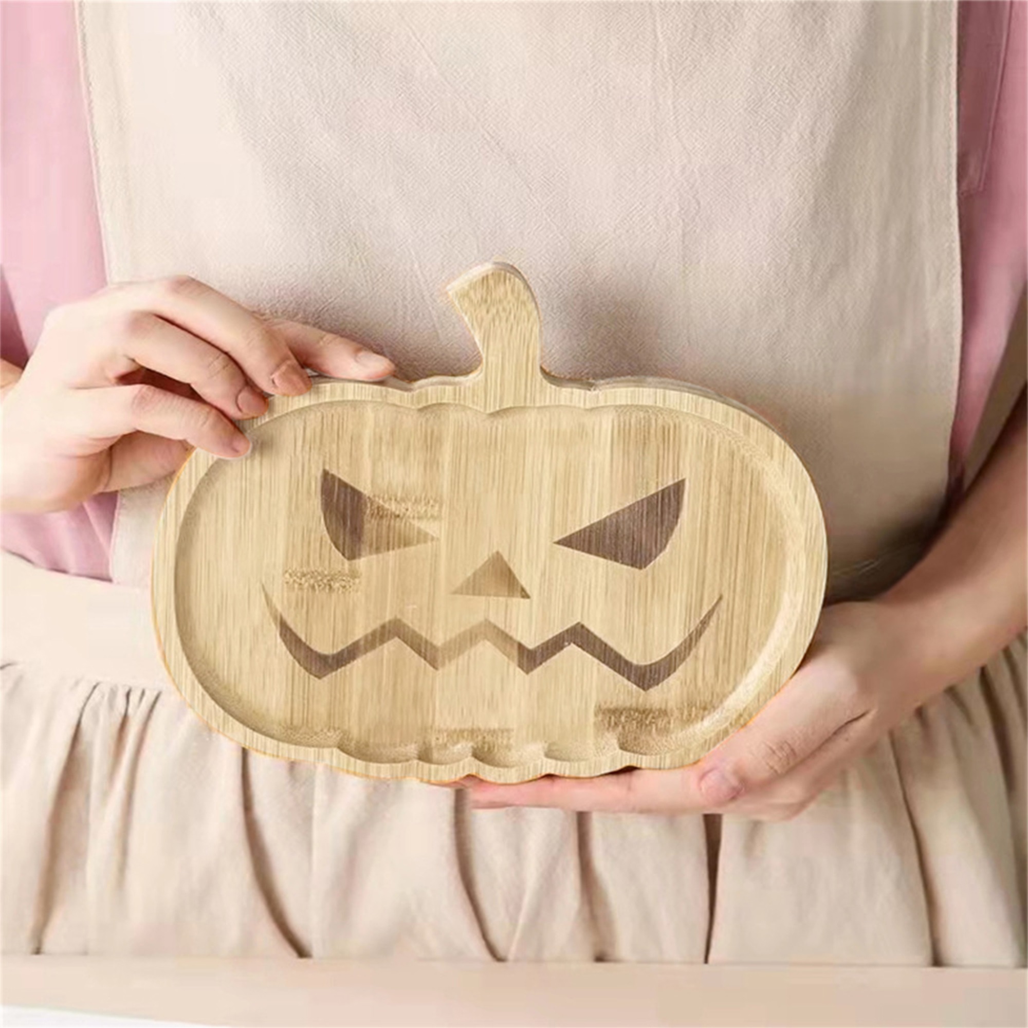 Genuiskids Halloween Wood Cheese Board and Charcuterie Boards Kitchen Pumpkin/Ghost Shaped Wine Meat Cheese Tray for Party Supplies