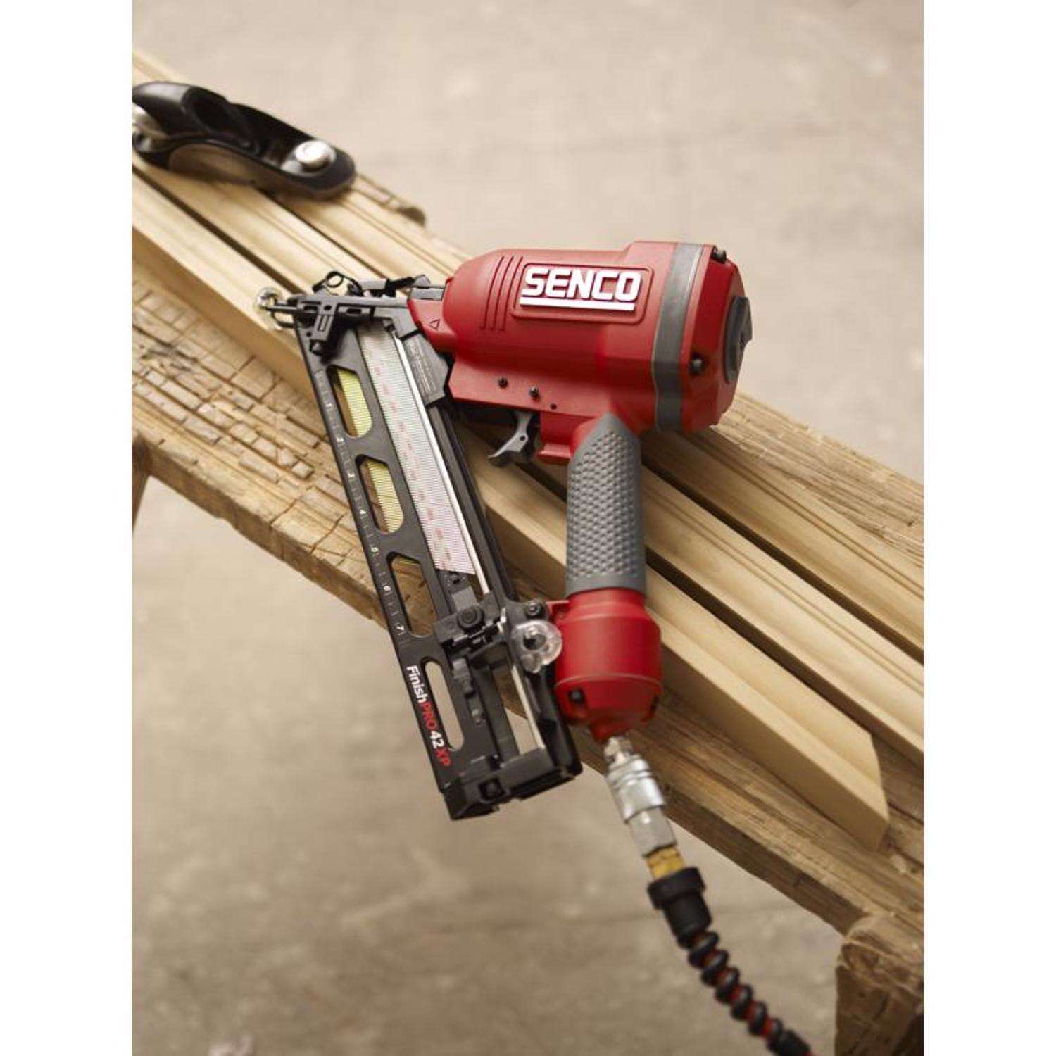 Senco FinishPro 15 Ga. Non-Marring 34 deg Nailer Kit