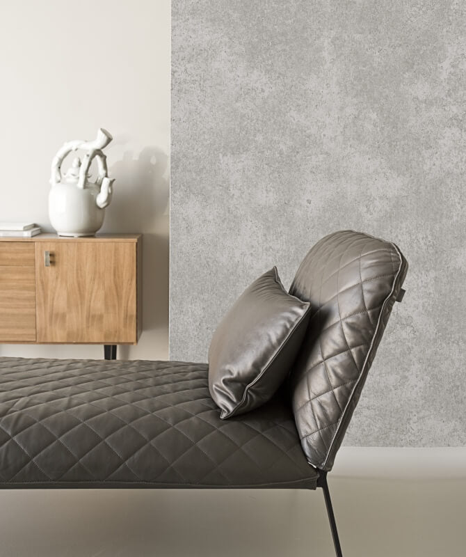 Swill Traditional Wallpaper in Warm Grey