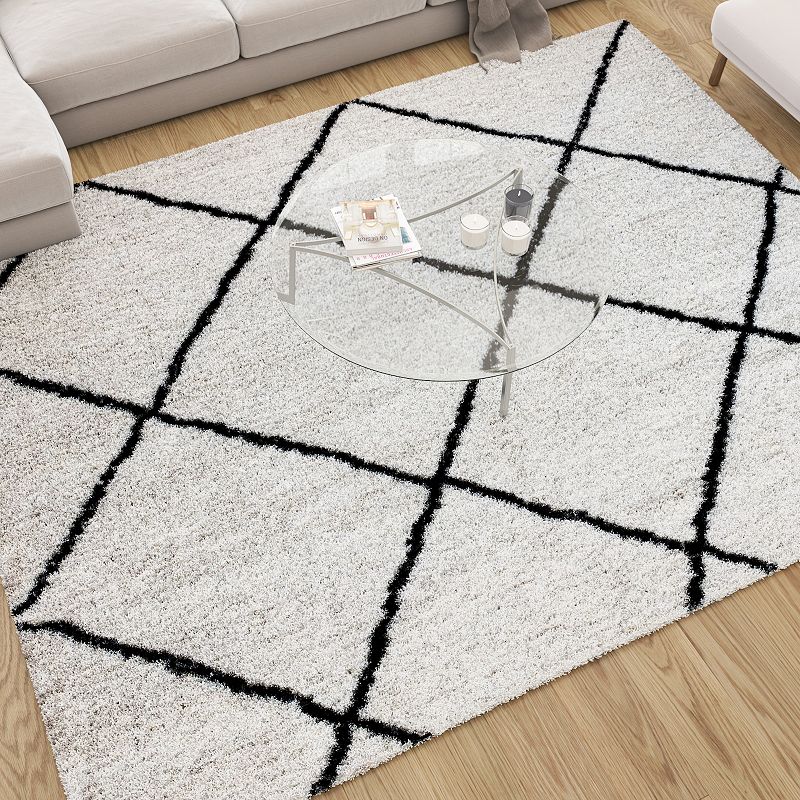 Merrick Lane 8' x 10' Ivory and Black Shag Style Diamond Trellis Area Rug