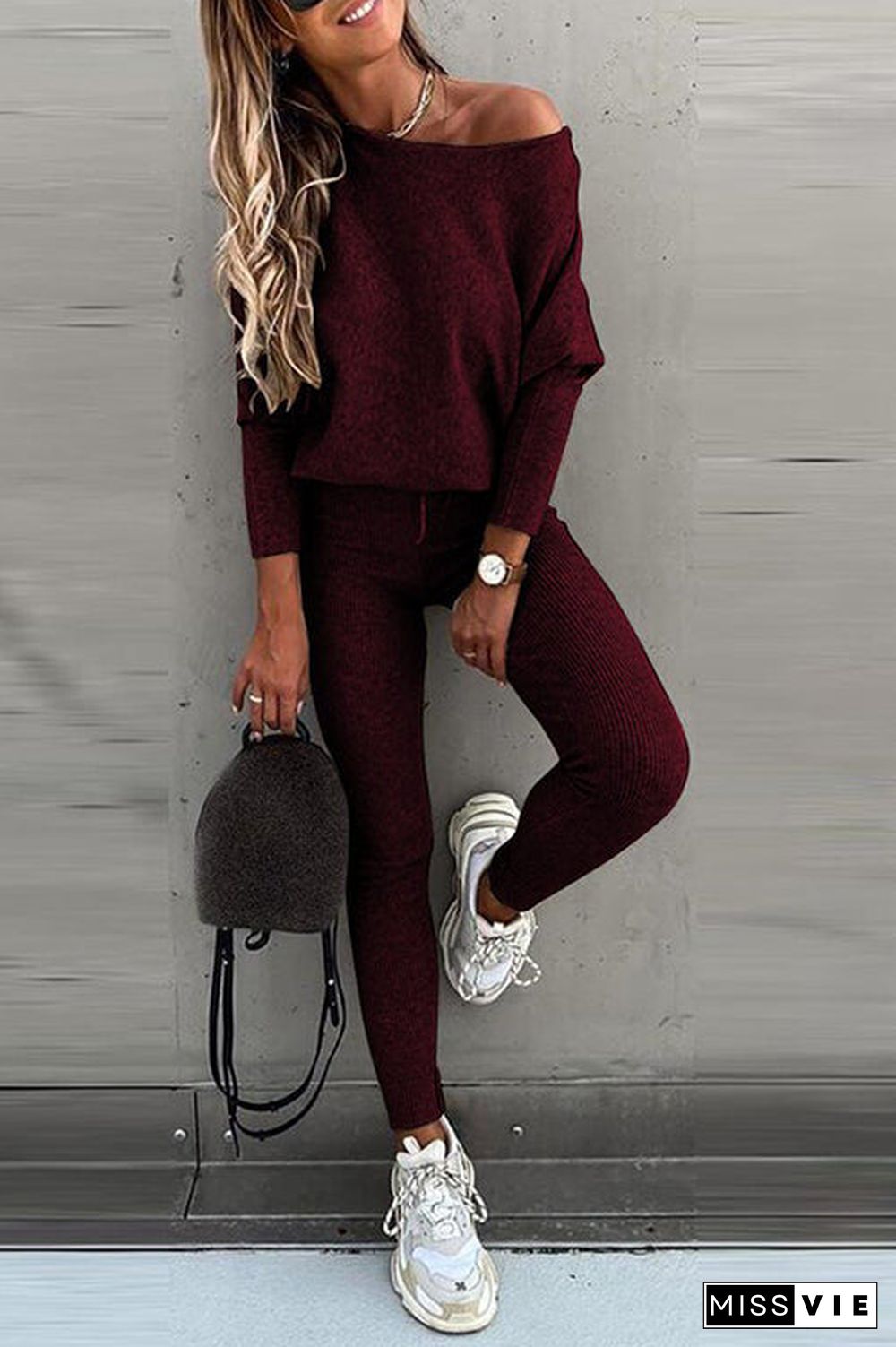 Dew Shoulder Knit Pants Set