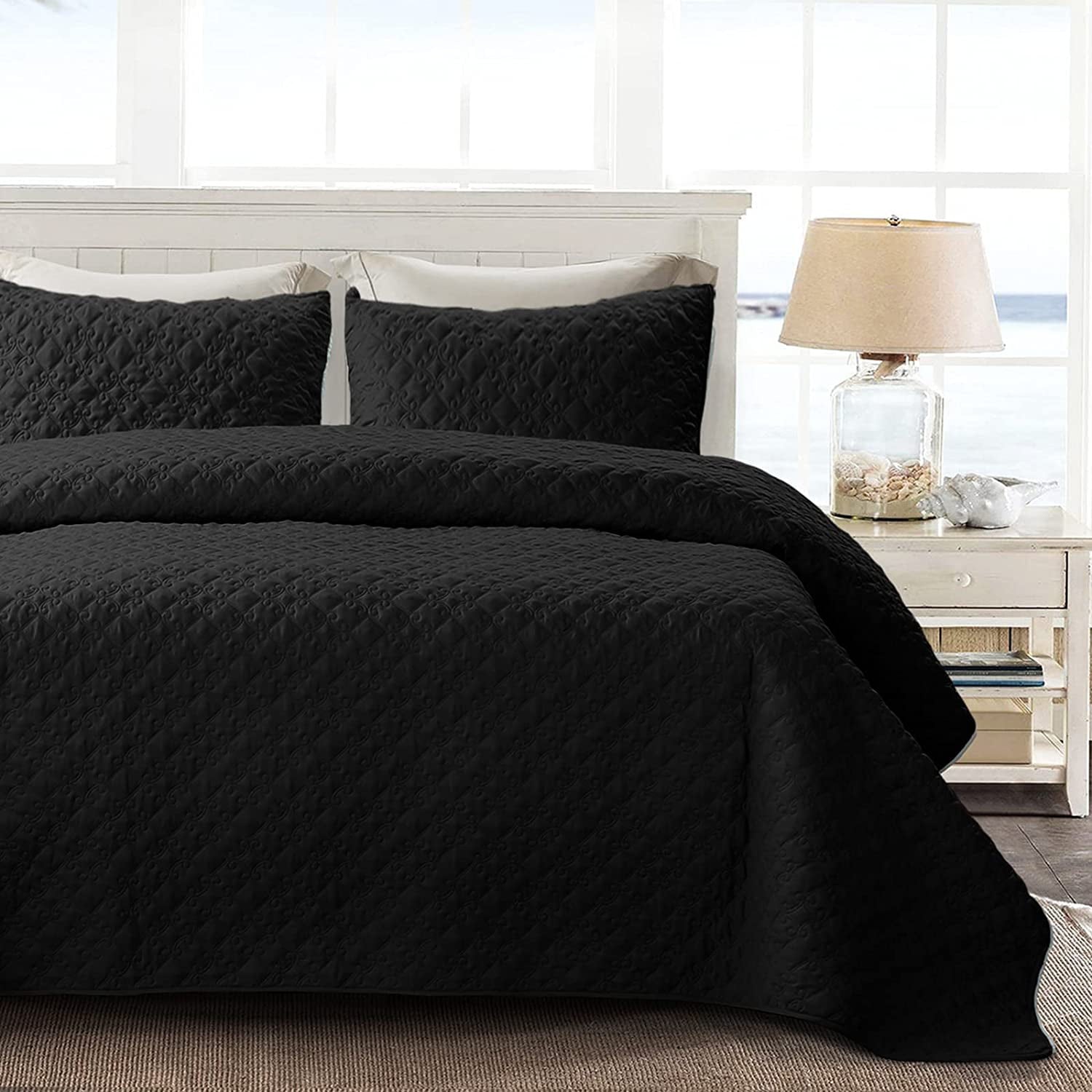 Quilt Set King Size， Soft Microfiber Lightweight Bedspread Coverlet Bed Cover (Diamond Pattern) for All Seasons， Black， 3 Pieces (Includes 1 Quilt， 2 Shams)