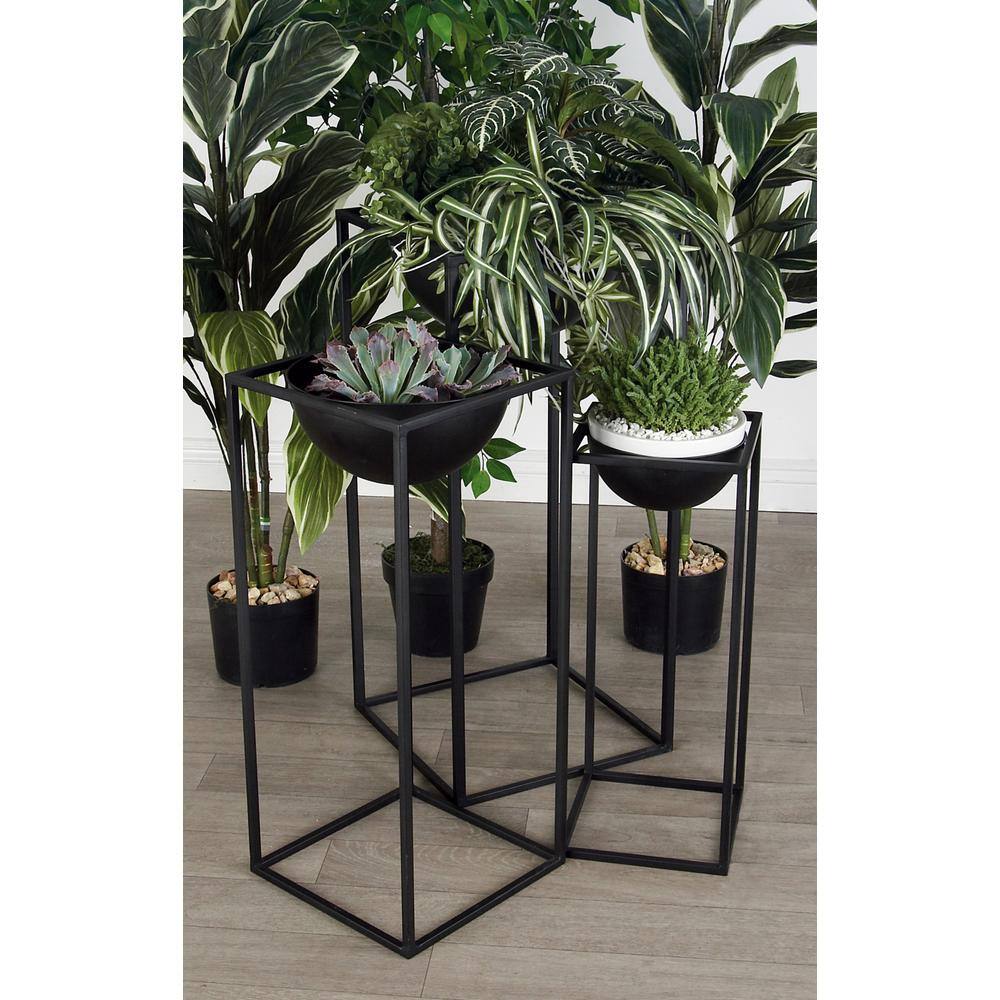 Litton Lane 28 in. x 13 in. Black Metal Modern Planter (Set of 3) 36732