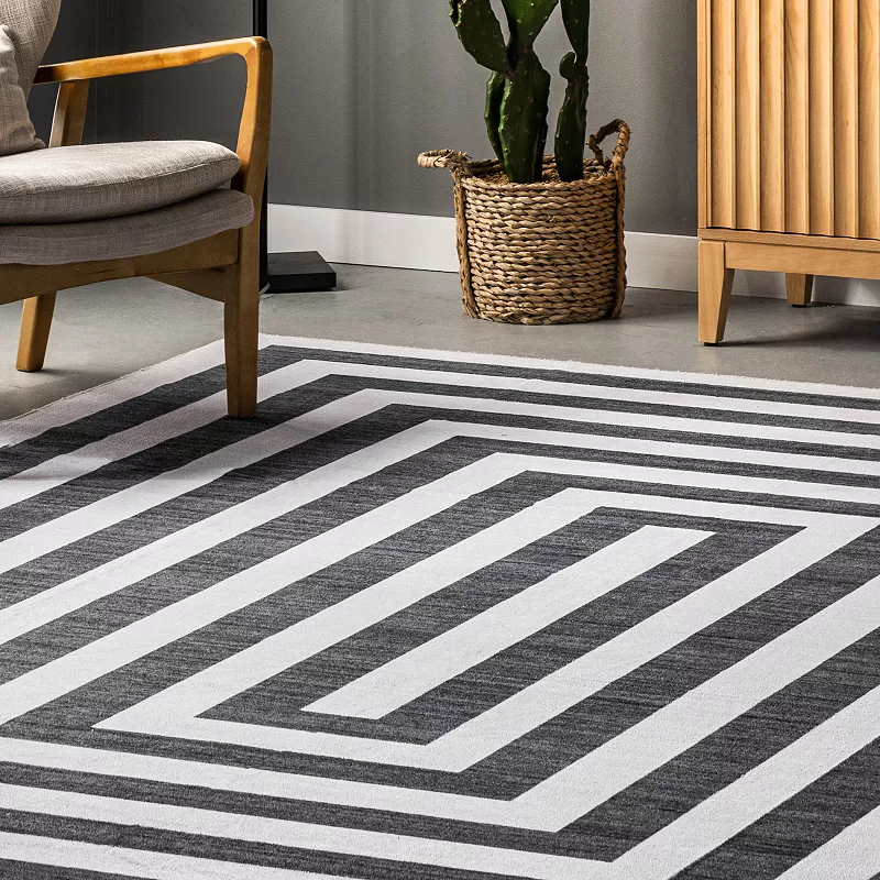 nuLOOM Sharri Modern Striped Machine Washable Area Rug