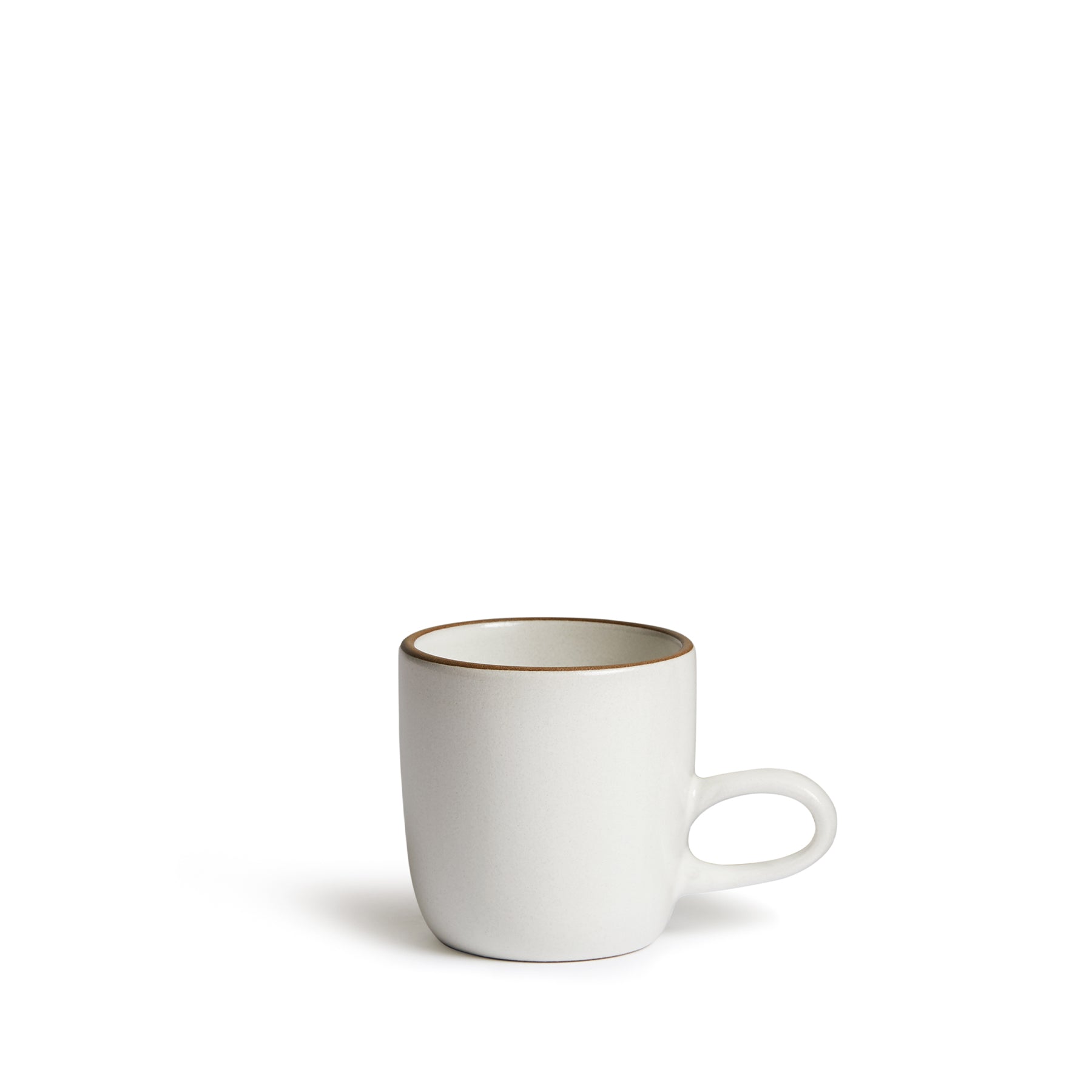 Mug in Opaque White – Timeless and Versatile