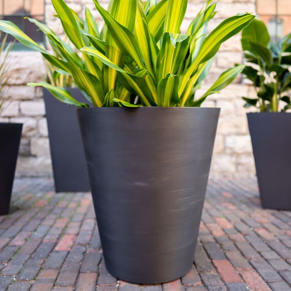 Curve 30'' GROOVED Planter