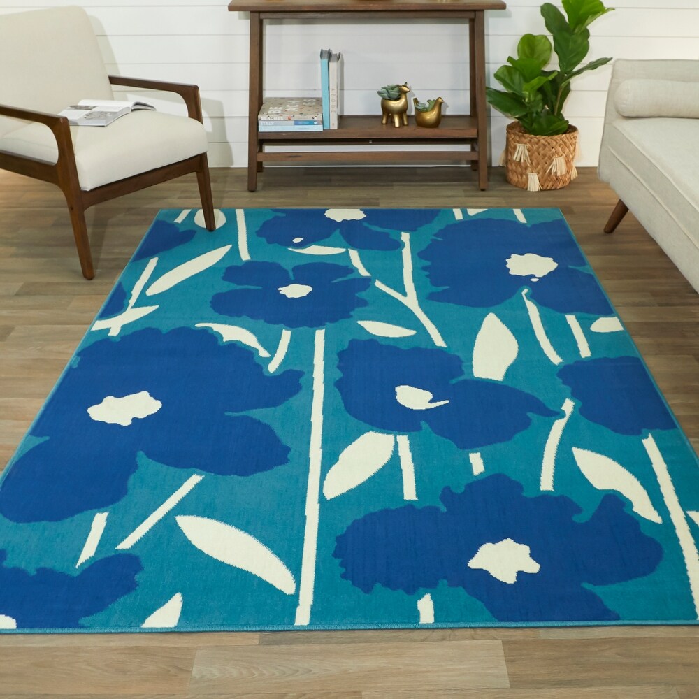 Hester Floral Indoor/Outdoor Area Rug